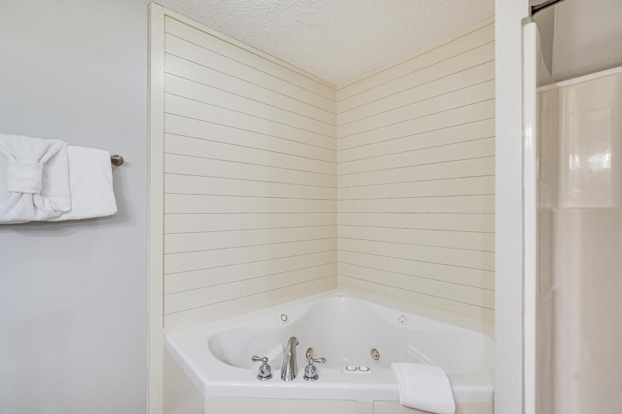 Downtown Gatlinburg Condo With Mountain-View Balcony Εξωτερικό φωτογραφία