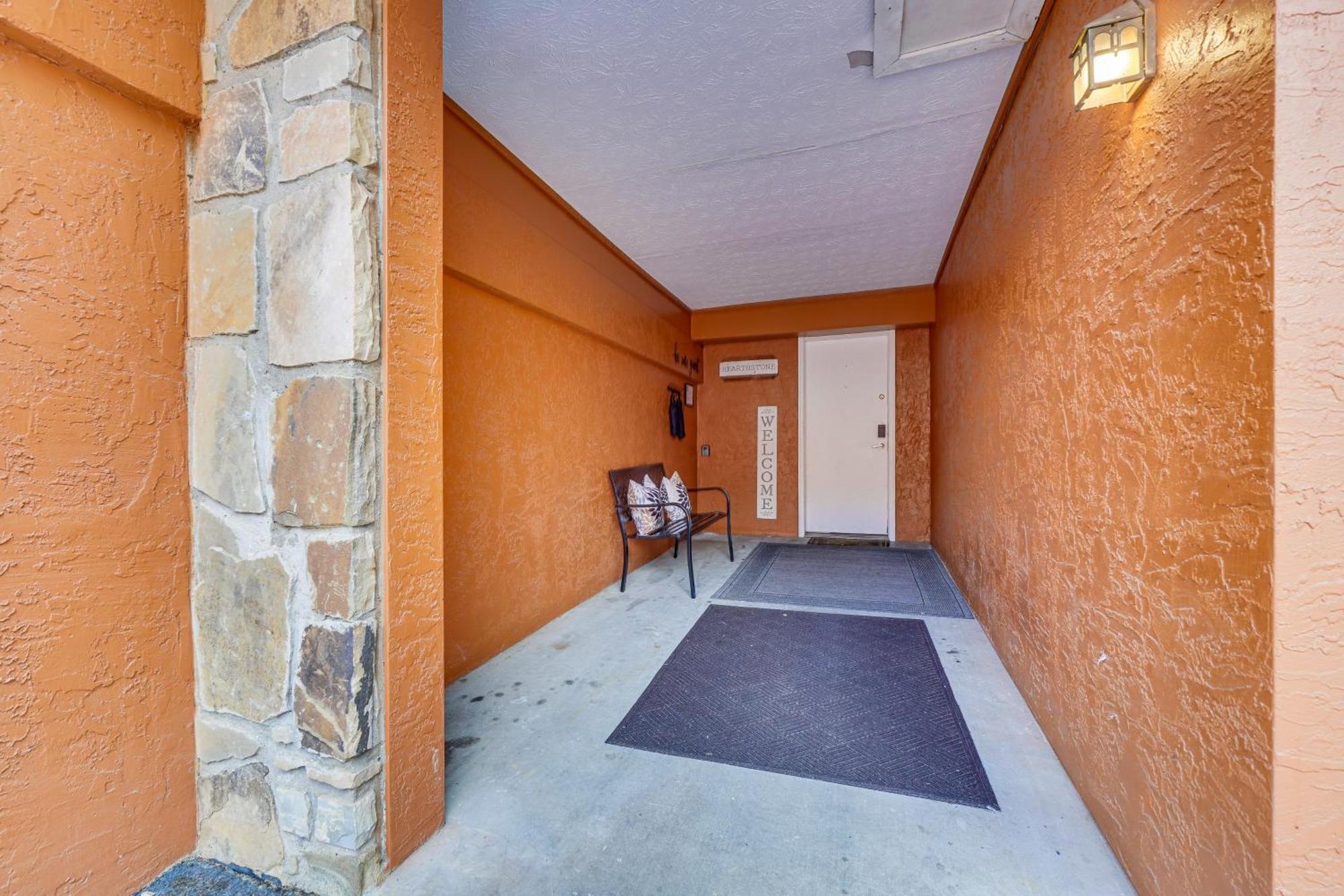 Downtown Gatlinburg Condo With Mountain-View Balcony Εξωτερικό φωτογραφία