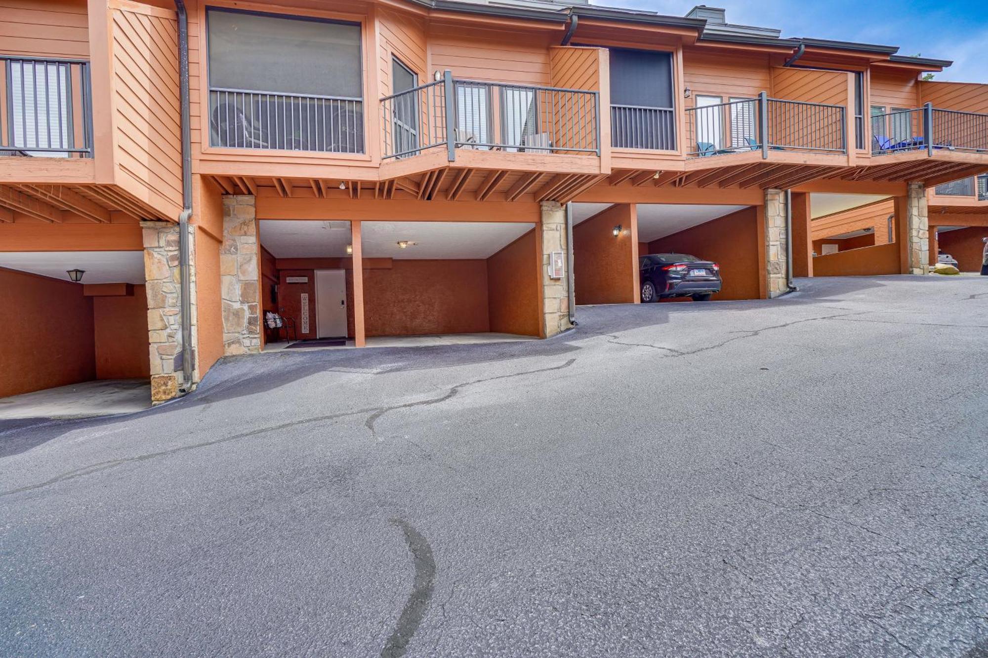 Downtown Gatlinburg Condo With Mountain-View Balcony Εξωτερικό φωτογραφία